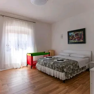 Rina's House Apartment